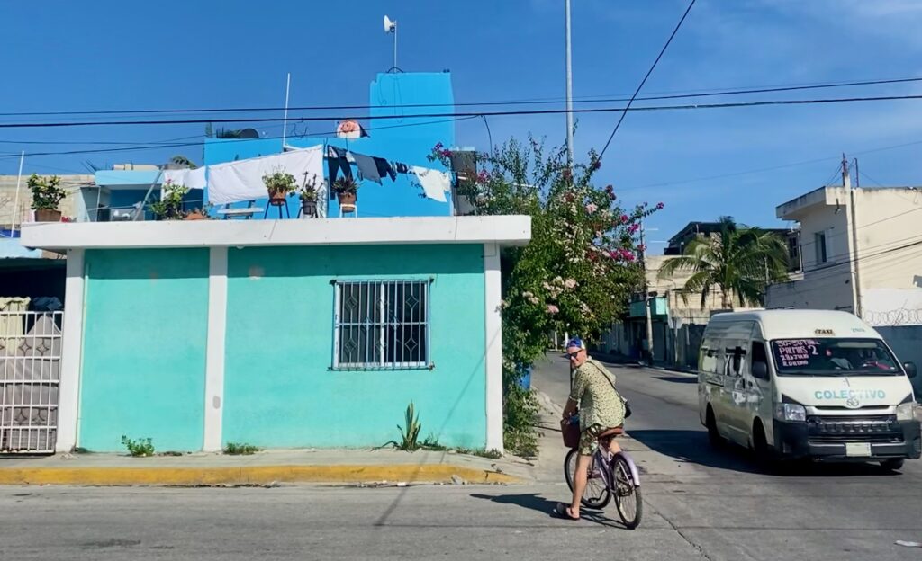 Wäsche auf dem Dach trocknen - Radtour - Colectivo/ Kleinbus - PDC