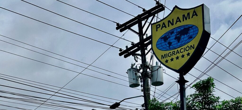 Schild des Ministerium für Einwanderung - Panama