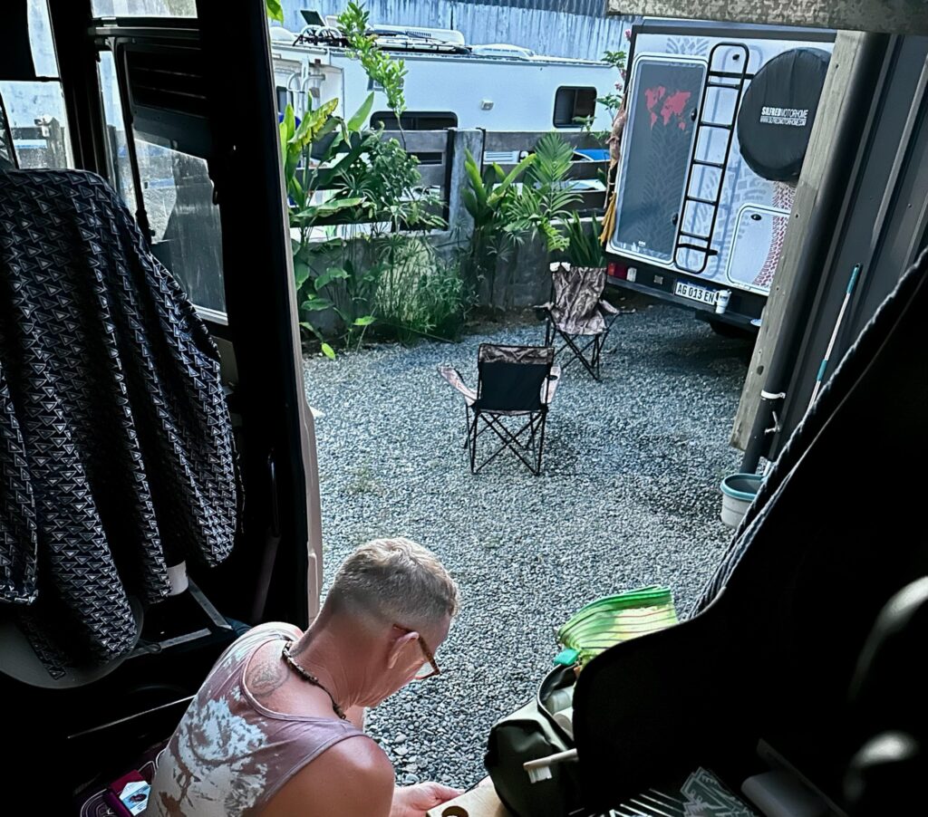 3 Camper in Almirante - Vanlife verbindet 