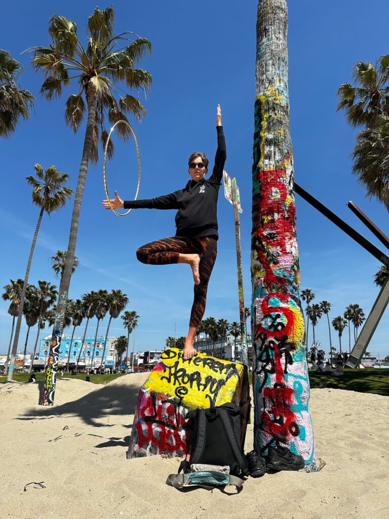 Hoop-Yoga Tree /w Handspin on Venice Beach CA Hoop-Yoga Tree /w Handspin on Venice Beach CA