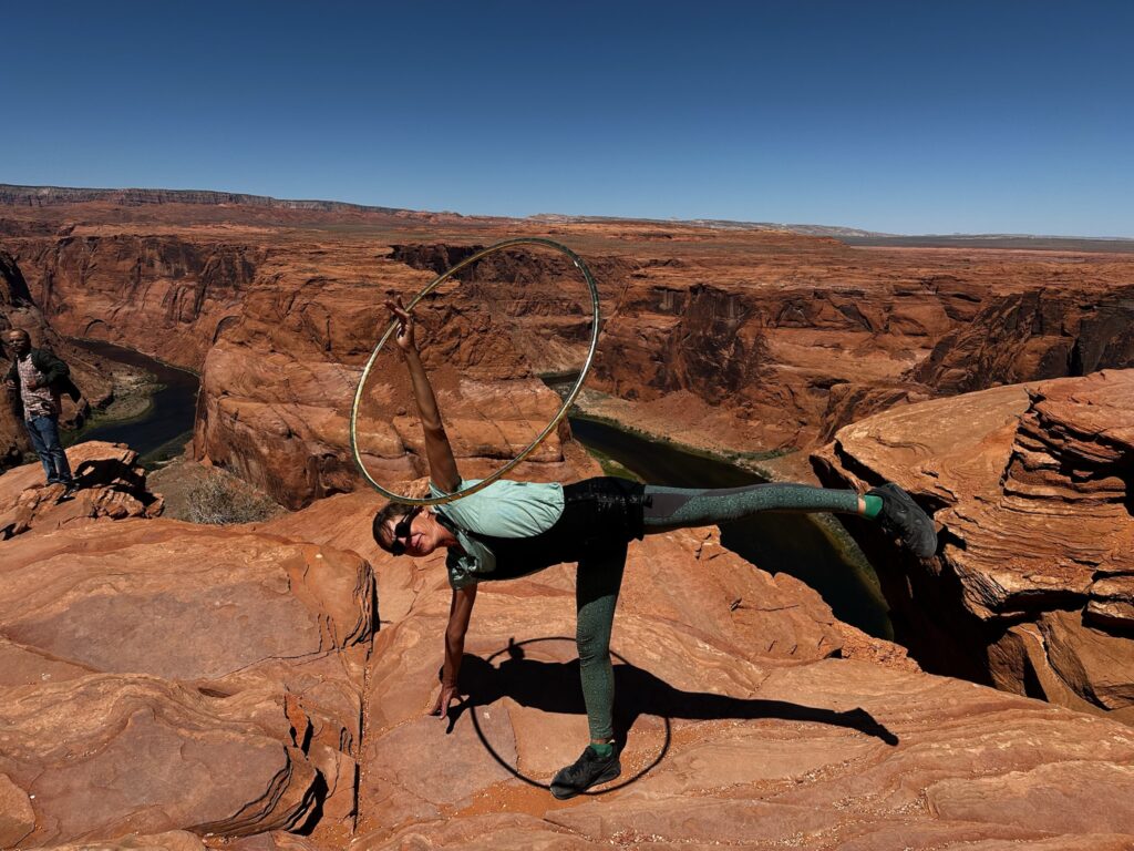 Hoop-Yoga Halfmoon and Lasso at Horseshoe Bend Hoop-Yoga Halfmoon and Lasso at Horseshoe Bend
