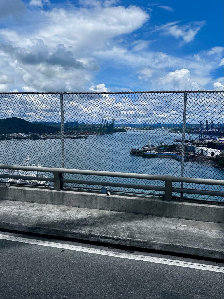 Blick von der Puente de las Americas Richtung Panama Kanal Blick von der Puente de las Americas Richtung Panama Kanal