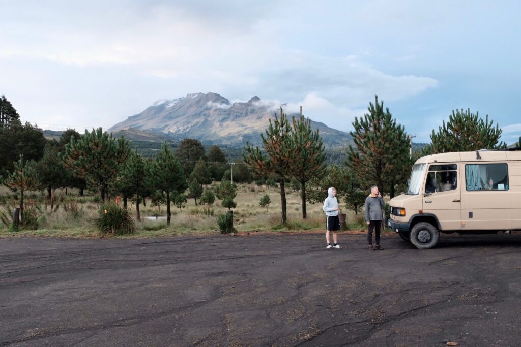 Unser höchster Stellplatz auf 3700m am Vulkan Popocateptl, Mexiko