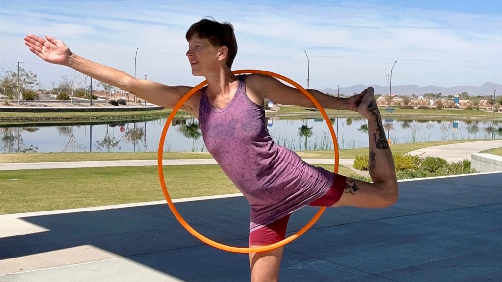 Ute Hoopiverse Hoop-Yoga