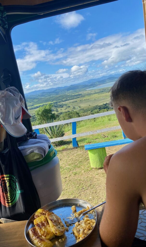 Vanlife Zentralamerika mit Pubertier, unser 17jährige mit Zeit zum entfalten Vanlife Zentralamerika mit Pubertier, unser 17jährige mit Zeit zum entfalten