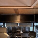 Merzedes Benz 711d Stauraum über der Fahrkabine