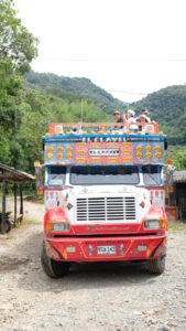 Ausflugsbus von La Piñuela nach Valle de Cascadas