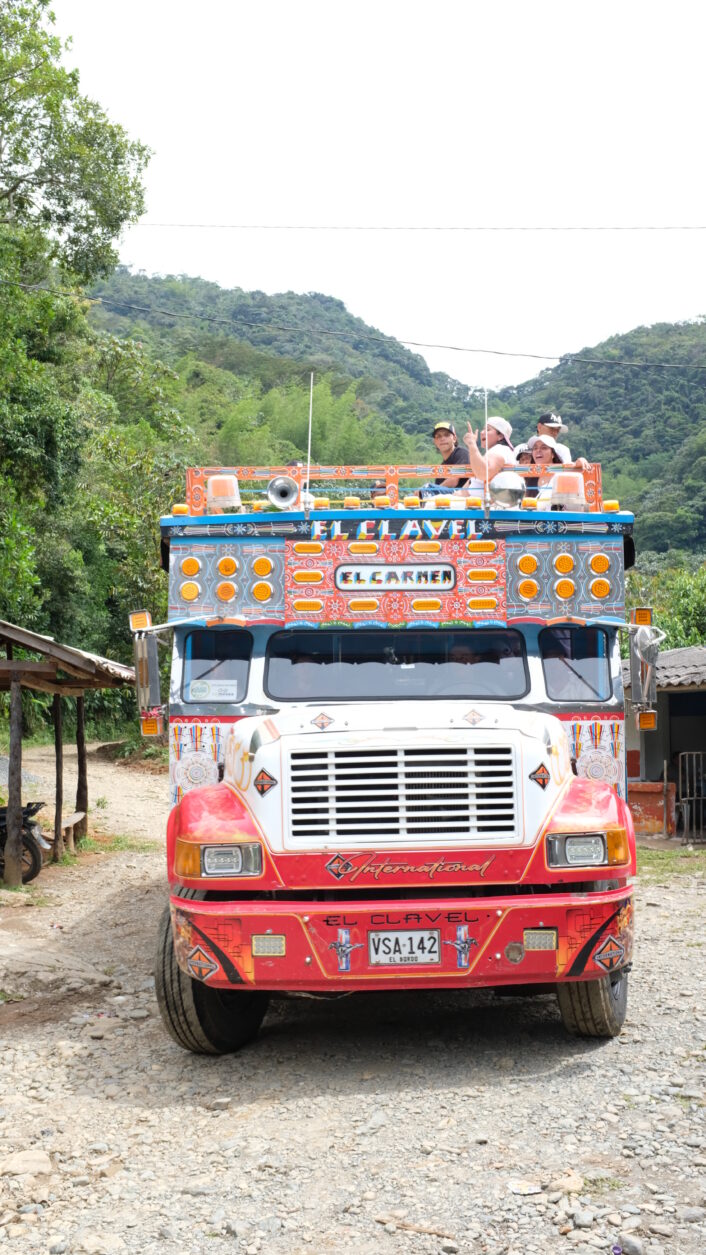 Ausflugsbus von La Piñuela nach Valle de Cascadas