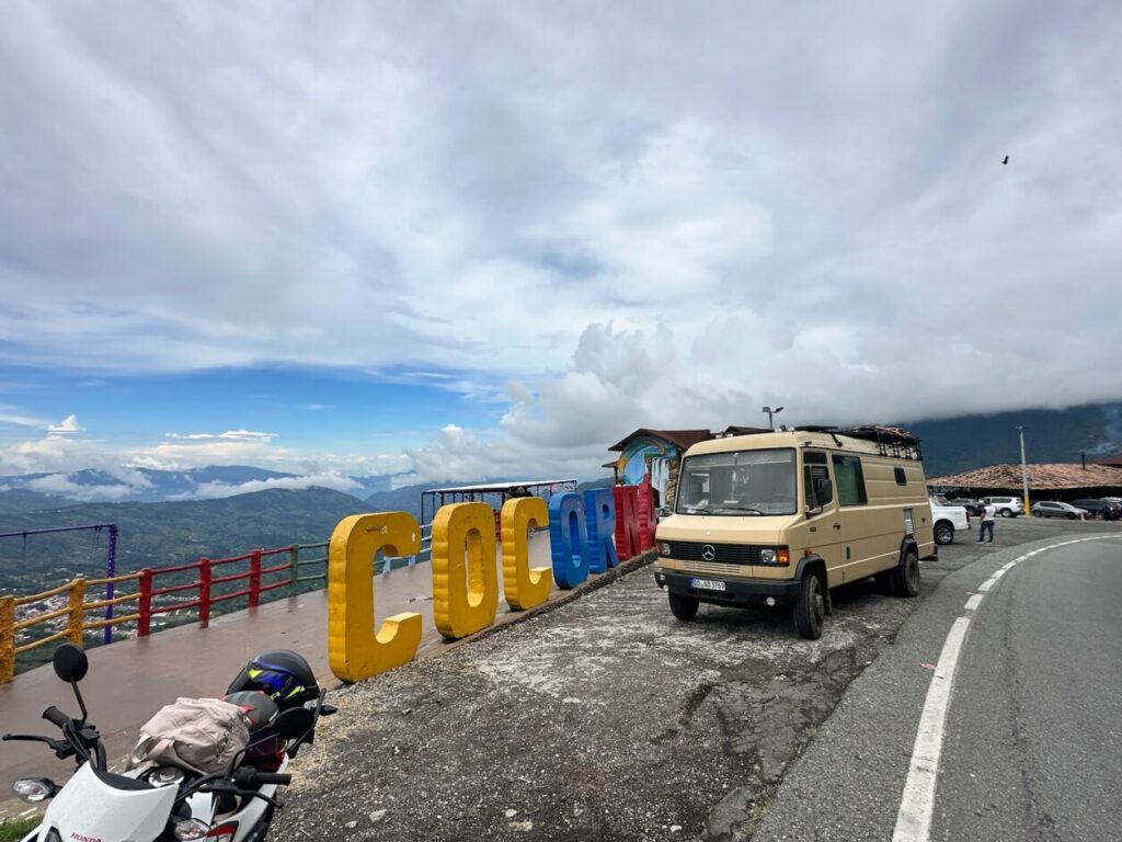 Kolumbien: Die Eisis über den Wolken