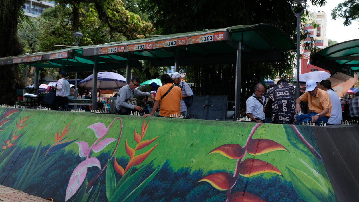 Villavicencio - Schach im Park