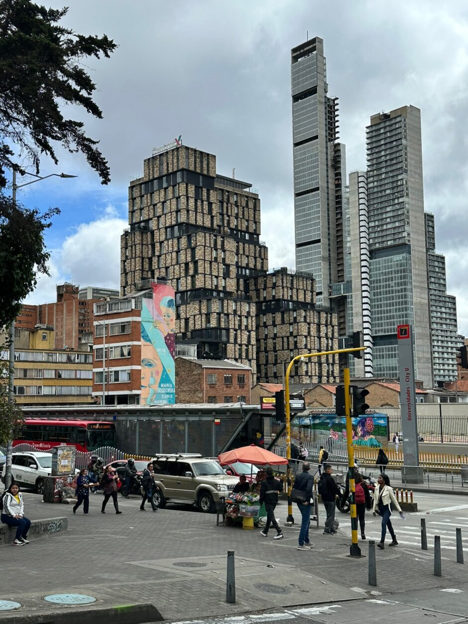 Bogotá - Metrostation La Universidad