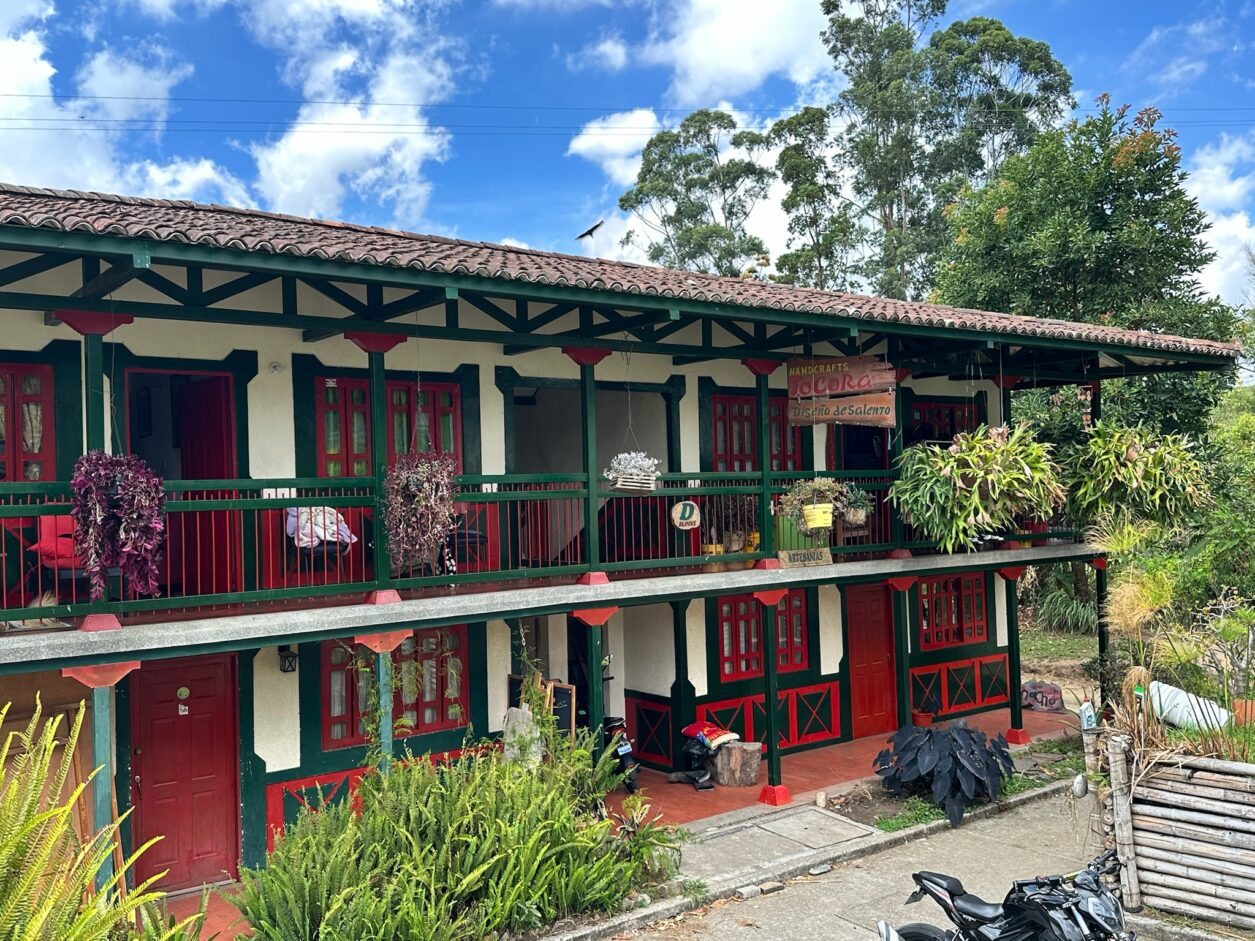 Ruta de las Artesanías - hier gibts huevos criollos (Eier von freilaufenden Hühnern)