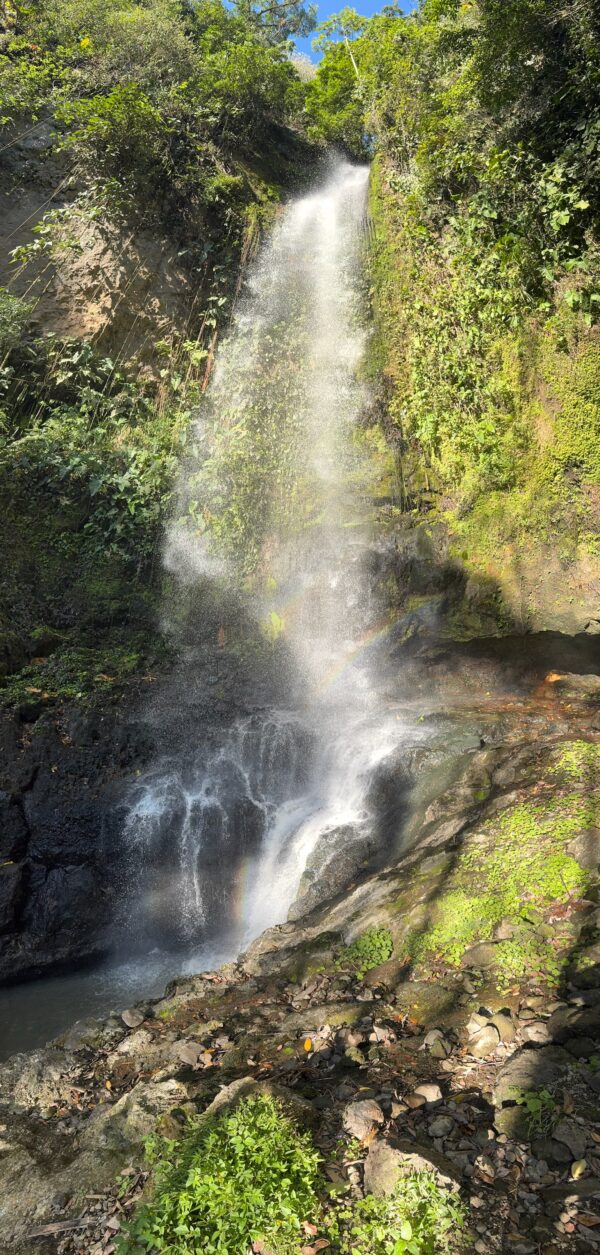 Wasserfall mit Regenbogen, Valle de Cauca, Kolumbien